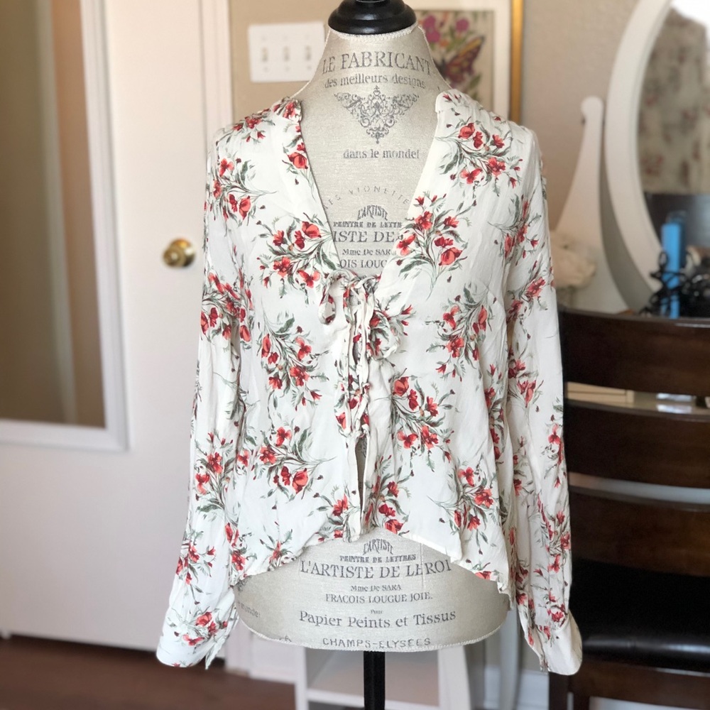 Flirty floral blouse